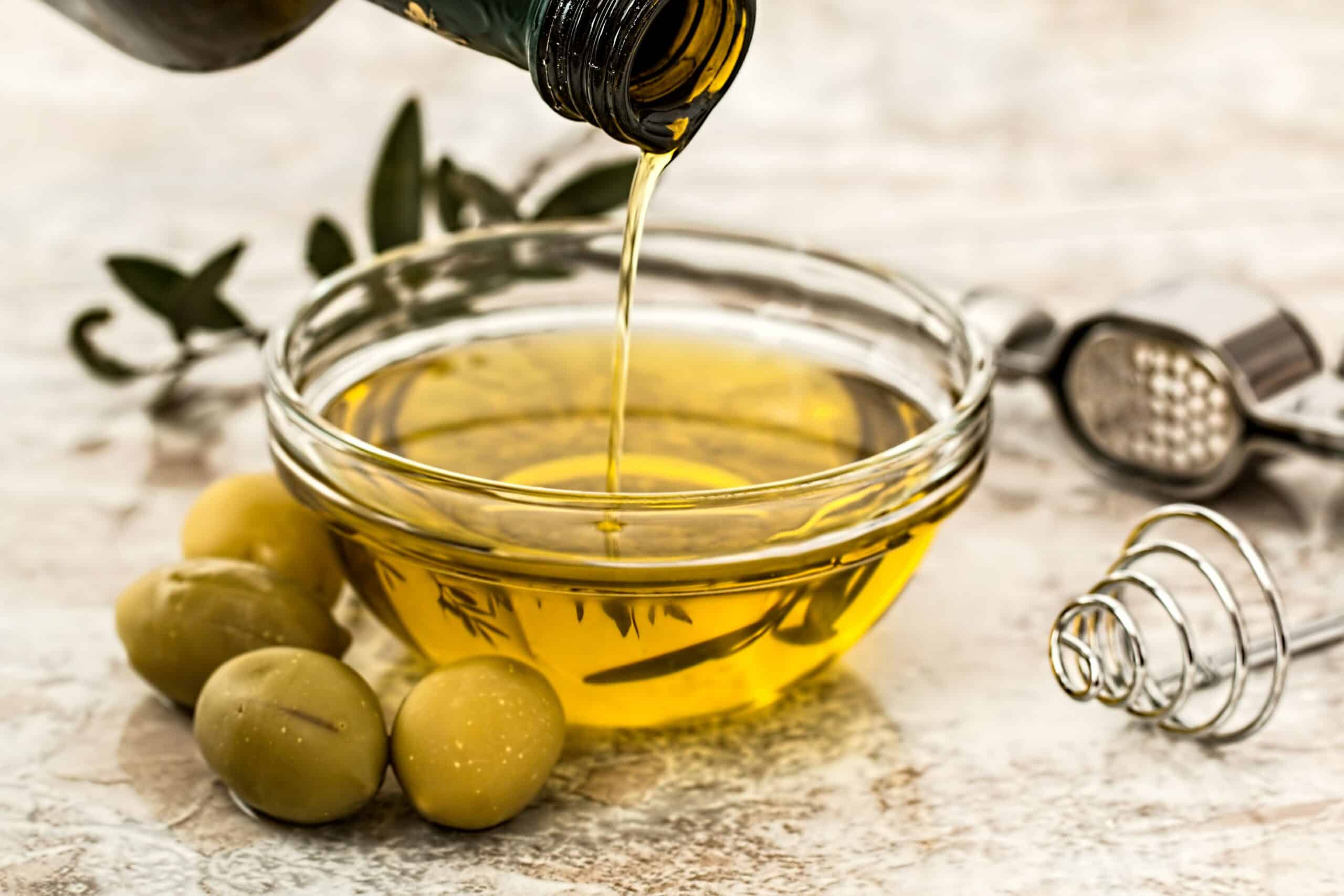 Les bienfaits de l'huile d'olive pour la santé : propriétés antioxydantes, anti-inflammatoires et cardiovasculaires