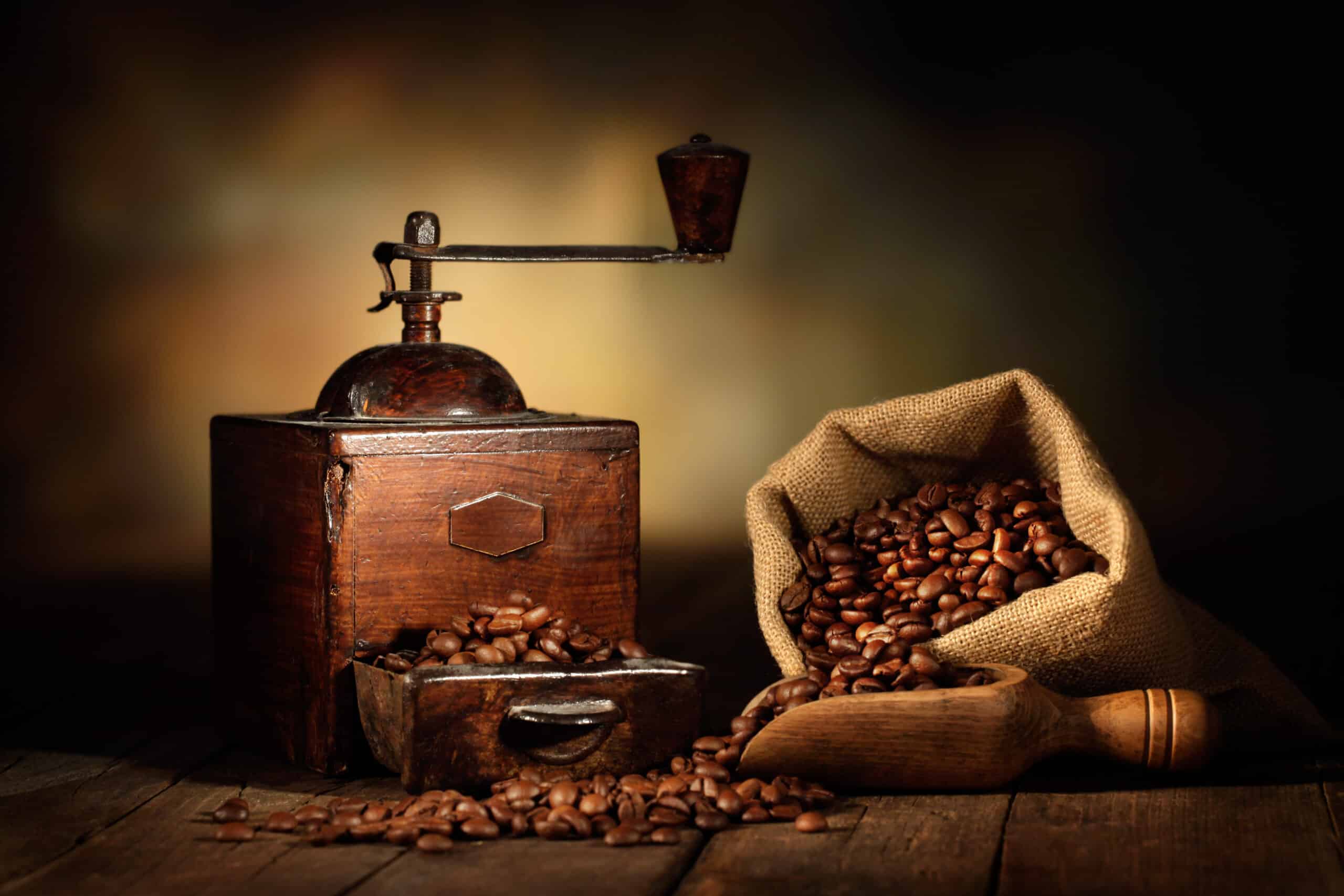 Techniques de mouture du café dévoilées : extrayez au maximum les saveurs de vos grains de café !